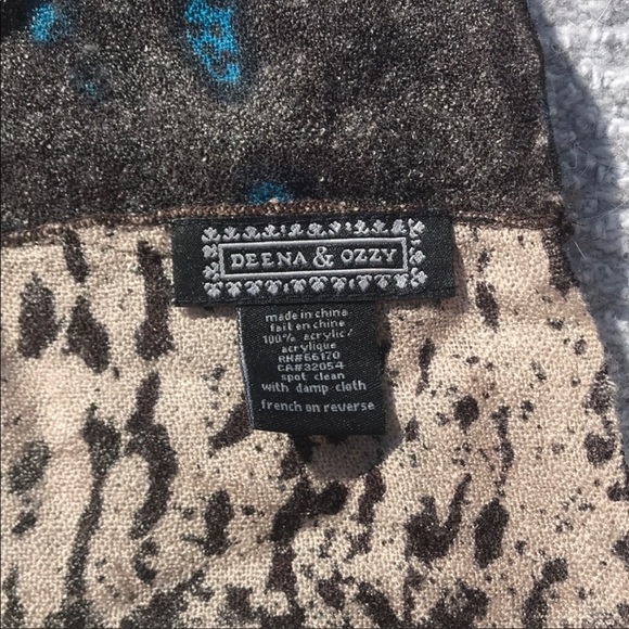 Abstract Circle Scarf *SOLD* - Picture 8 of 8